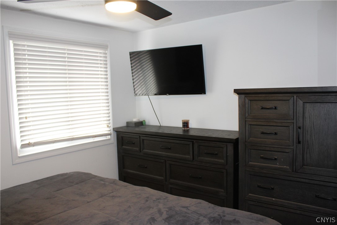 4195 Burningtree Road Clay, NY 13090 - Photo 10 of 28 Master Bedroom