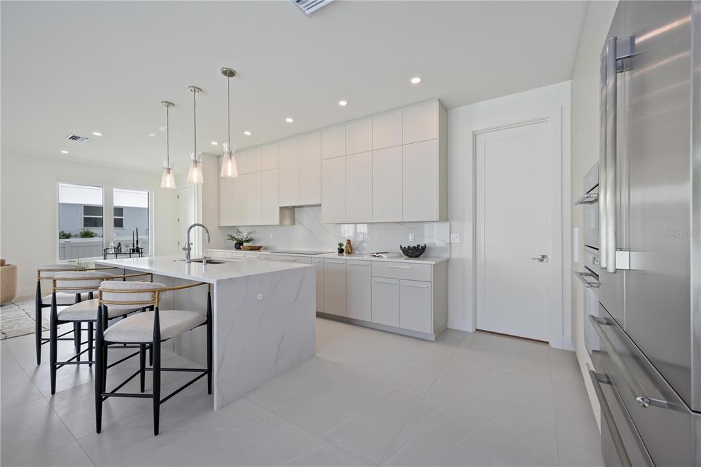 2590 Floyd Street Sarasota, FL 34239 - Photo 13 of 73