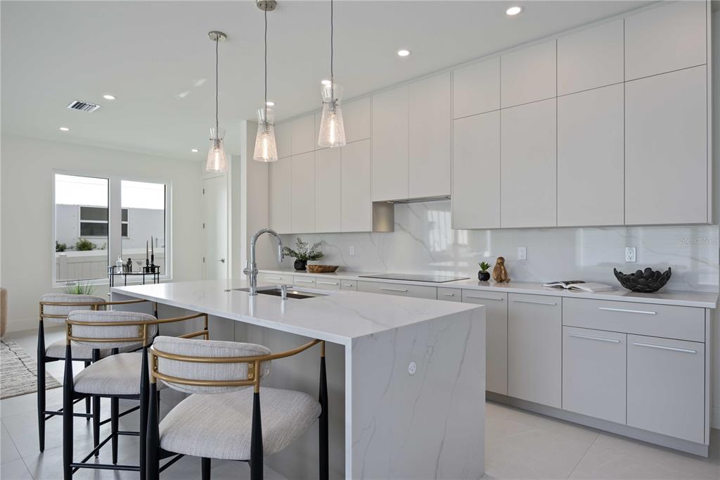 2590 Floyd Street Sarasota, FL 34239 - Photo 14 of 73