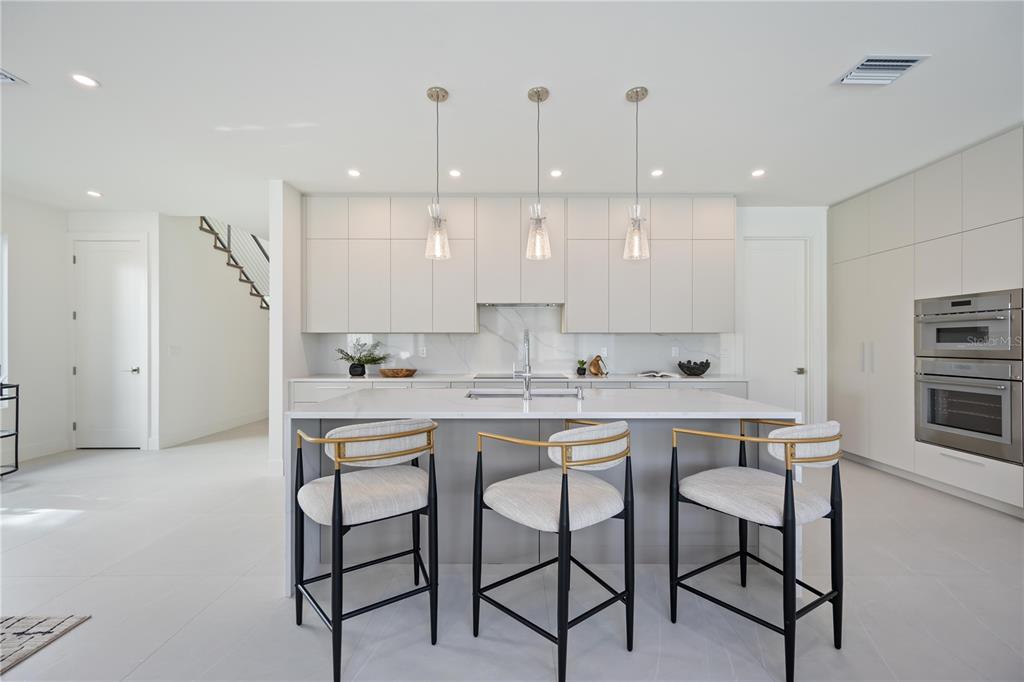 2590 Floyd Street Sarasota, FL 34239 - Photo 19 of 73