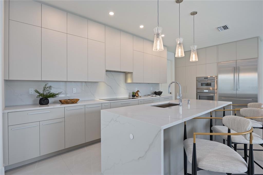 2590 Floyd Street Sarasota, FL 34239 - Photo 21 of 73