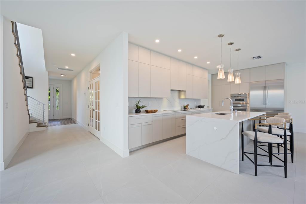 2590 Floyd Street Sarasota, FL 34239 - Photo 23 of 73