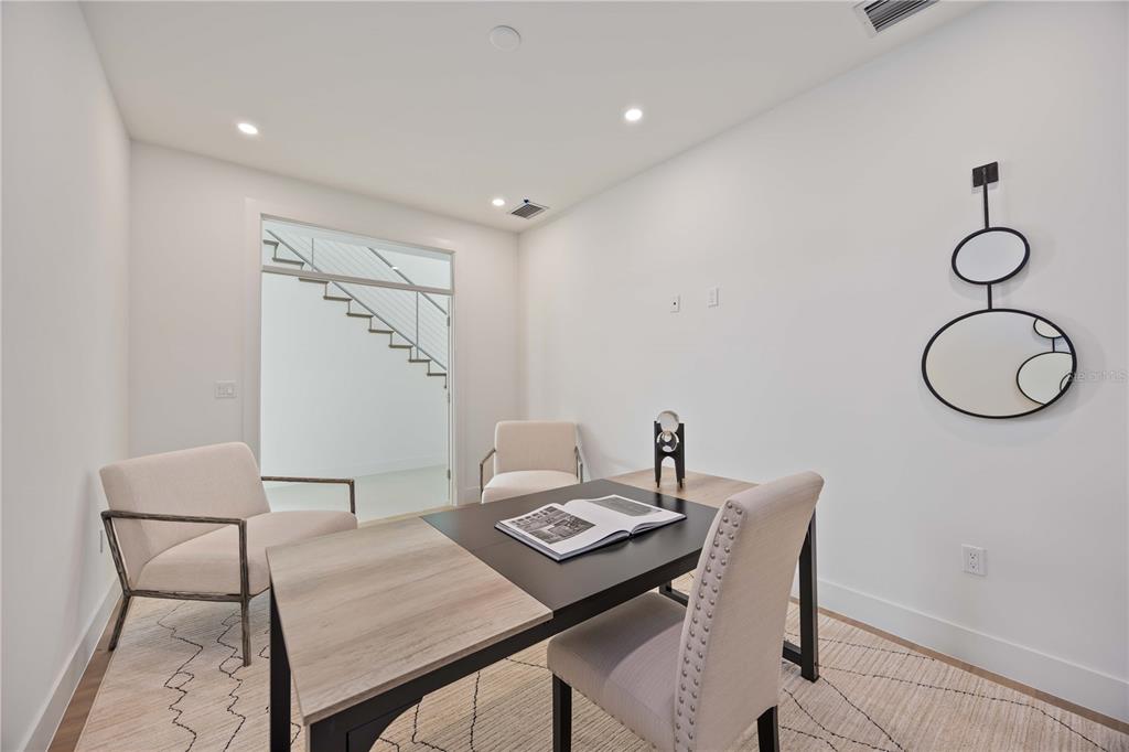 2590 Floyd Street Sarasota, FL 34239 - Photo 27 of 73