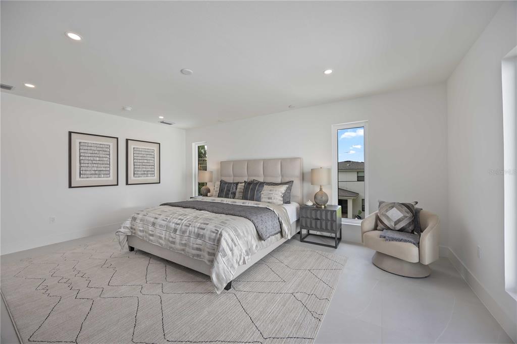 2590 Floyd Street Sarasota, FL 34239 - Photo 32 of 73