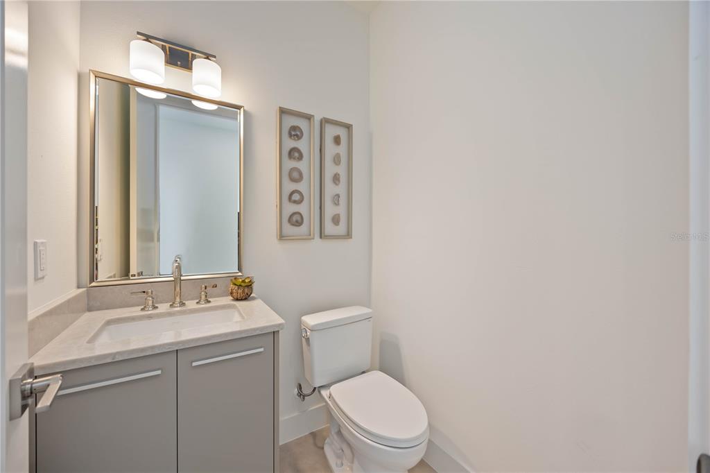 2590 Floyd Street Sarasota, FL 34239 - Photo 36 of 73