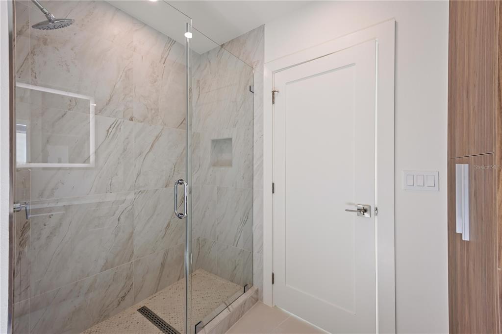 2590 Floyd Street Sarasota, FL 34239 - Photo 43 of 73