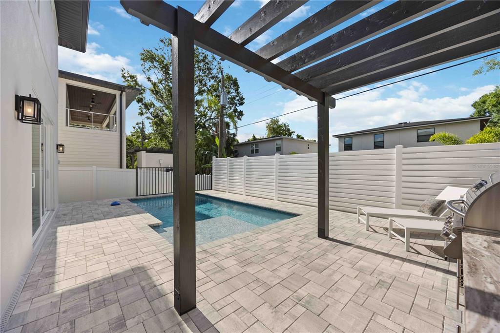 2590 Floyd Street Sarasota, FL 34239 - Photo 64 of 73