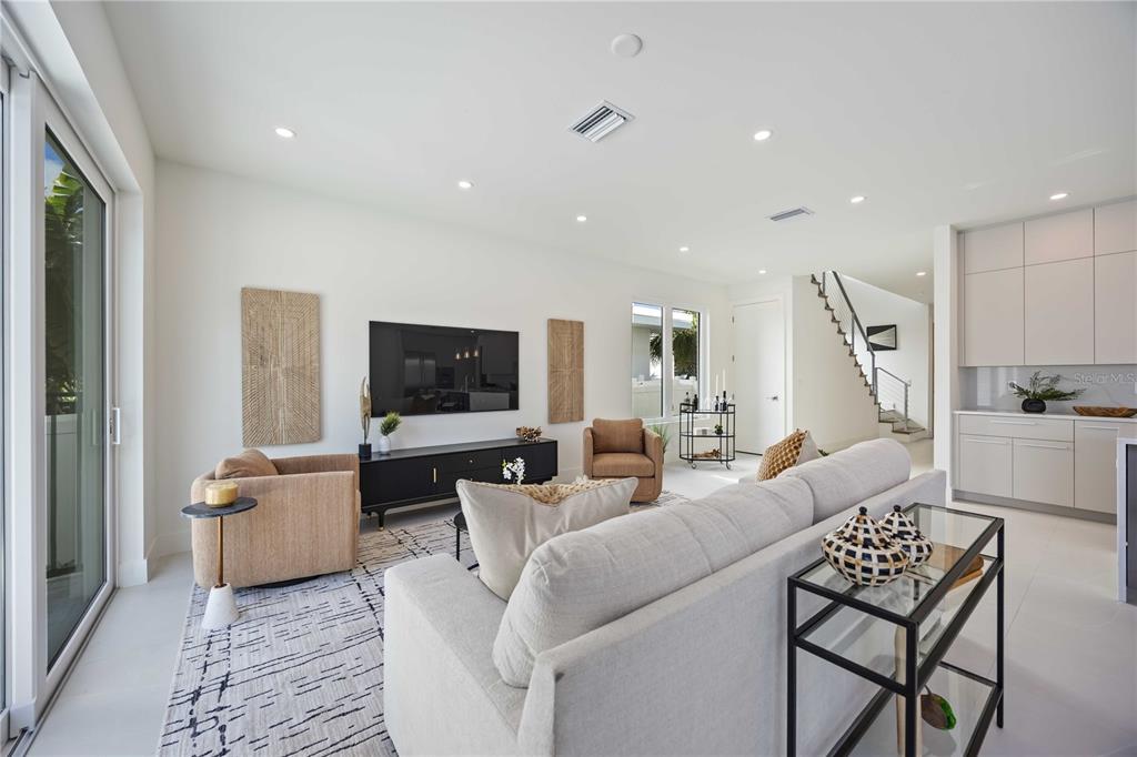 2590 Floyd Street Sarasota, FL 34239 - Photo 7 of 73