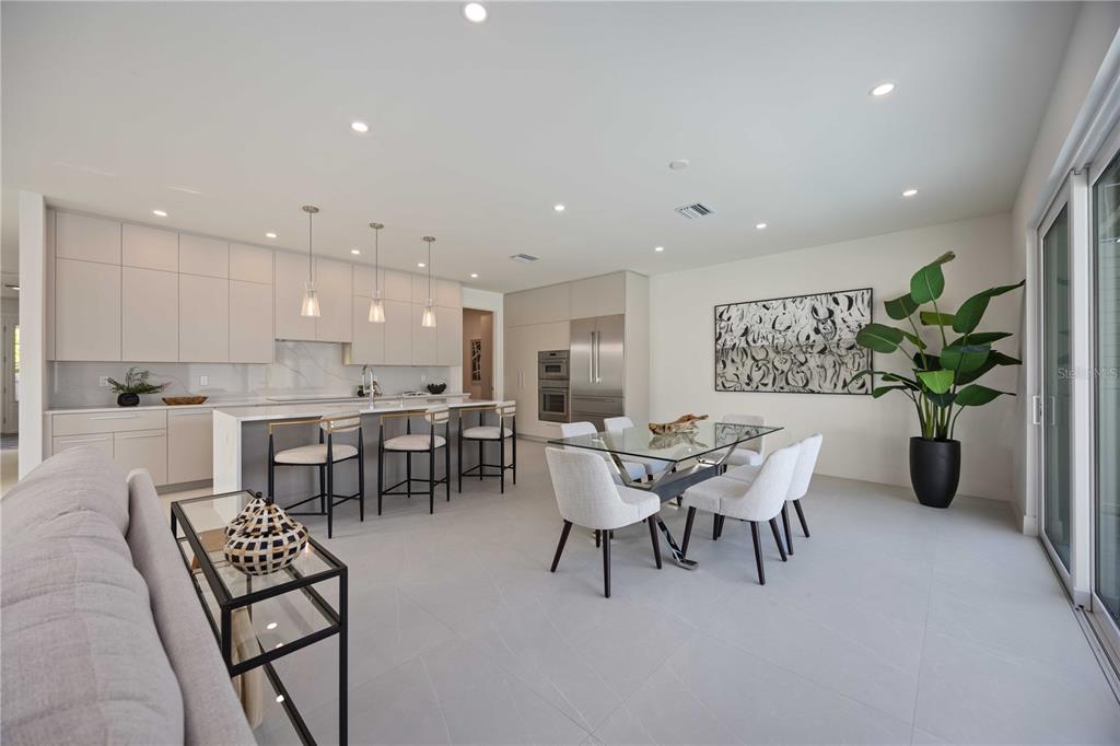 2590 Floyd Street Sarasota, FL 34239 - Photo 9 of 73