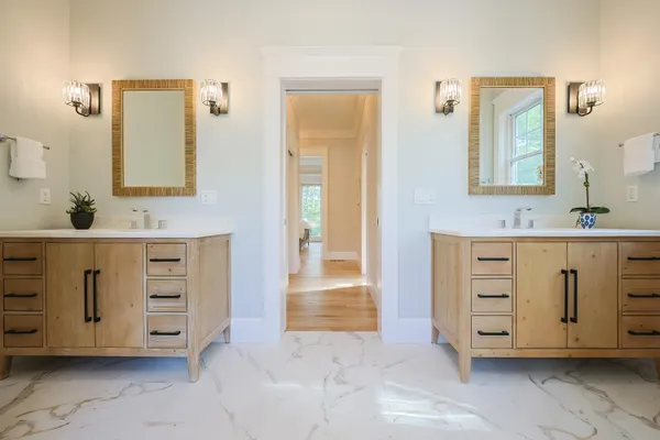 $4,989,000 | 28 Quaker Run Road, Mashpee, MA 02649