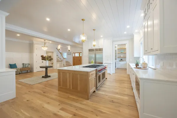$4,989,000 | 28 Quaker Run Road, Mashpee, MA 02649