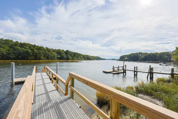 $4,989,000 | 28 Quaker Run Road, Mashpee, MA 02649