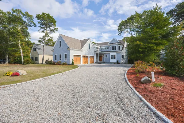 $4,989,000 | 28 Quaker Run Road, Mashpee, MA 02649
