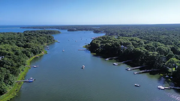 $4,989,000 | 28 Quaker Run Road, Mashpee, MA 02649