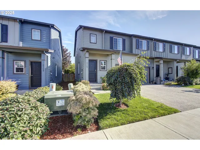 $389,900 | 2145 Northeast 118th Place, Vancouver, WA 98684