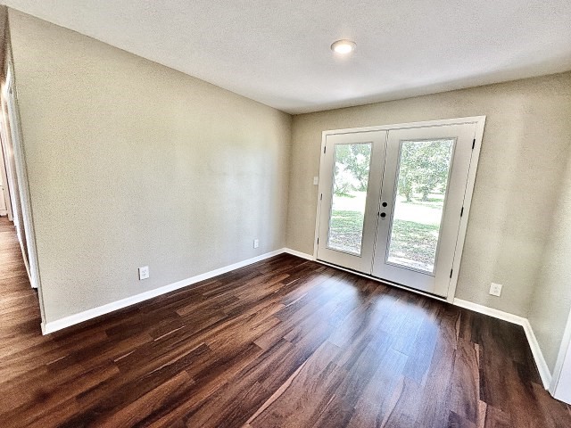 505 16th Street Port O'Connor, TX 77982 - Photo 6 of 17