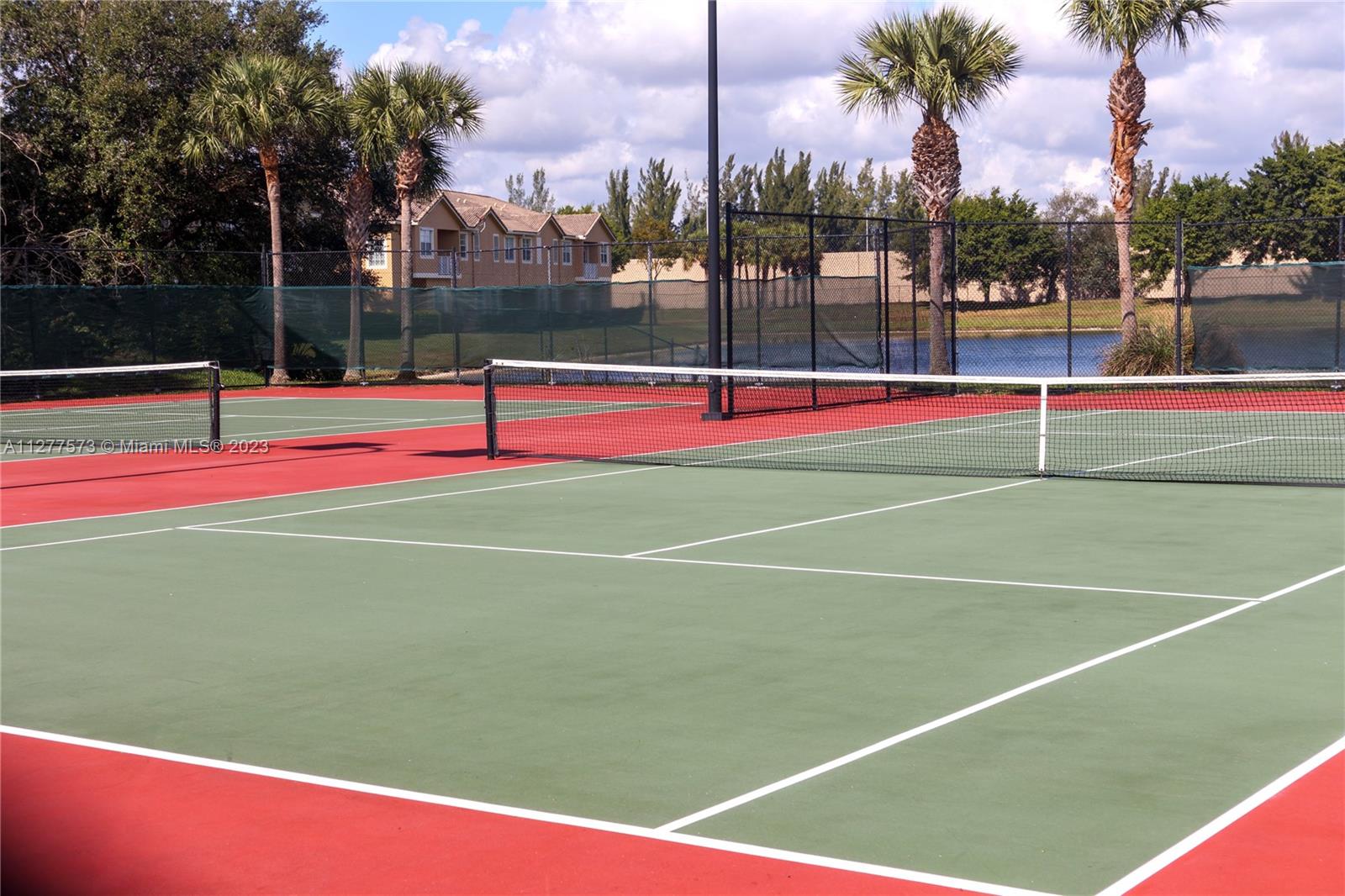 Silver Falls Miramar, FL 33027 - Photo 35 of 46 a view of outdoor space