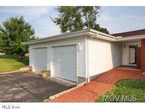910 Smitherman Road Washington, WV 26181 - Photo 8 of 19 Step-free Entry