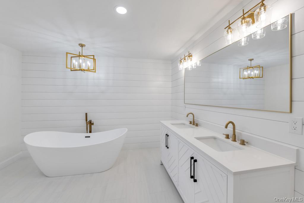 66 Lighthouse Road Babylon, NY 11702 - Photo 26 of 30