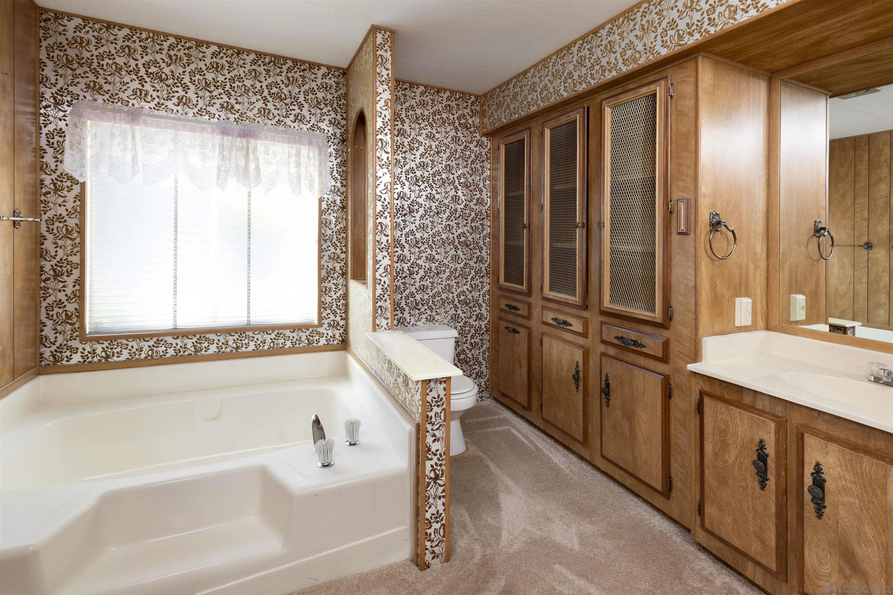 275 South Worthington Street, Unit 105 Spring Valley, CA 91977 - Photo 22 of 25 a bathroom with a bathtub and a shower