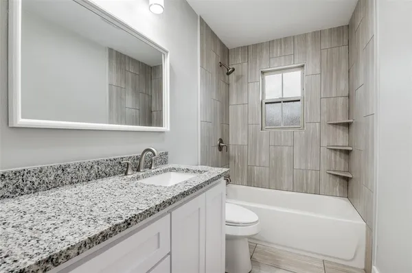 $2,100 | 1326 Johns Avenue, Lancaster, TX 75134