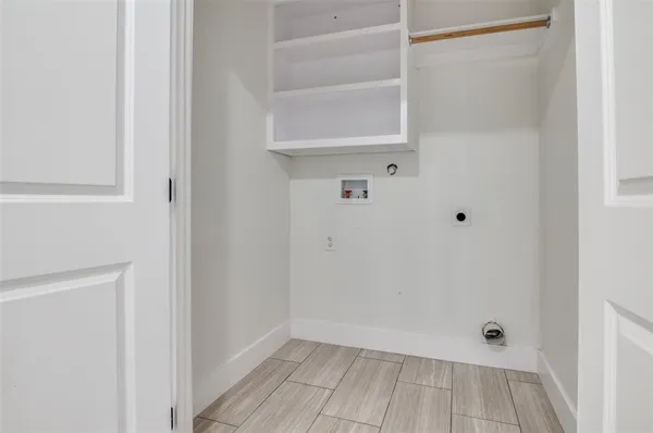 $2,100 | 1326 Johns Avenue, Lancaster, TX 75134