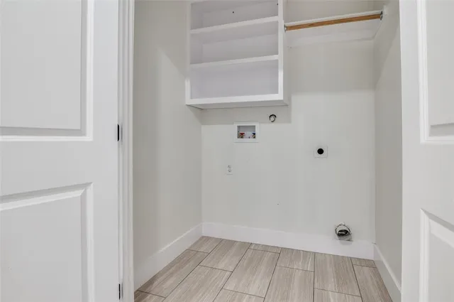 $2,100 | 1326 Johns Avenue, Lancaster, TX 75134