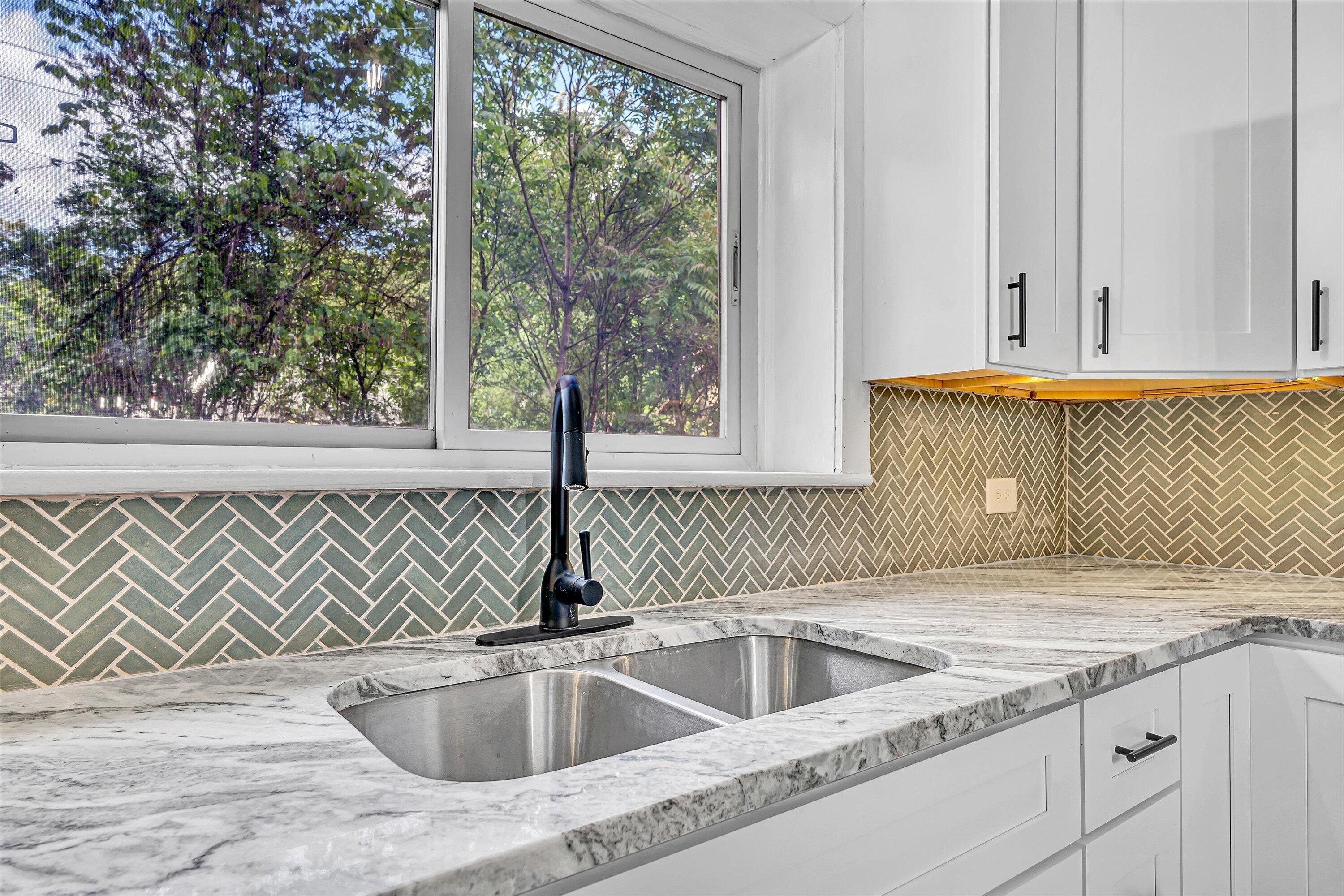 4714 Tobey Road Salem, VA 24153 - Photo 10 of 37 Kitchen