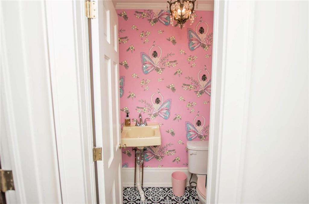 145 South Cherokee Road Social Circle, GA 30025 - Photo 8 of 13