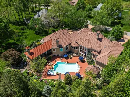 $2,850,000 | 16811 Grace Drive, Loch Lloyd, MO 64012