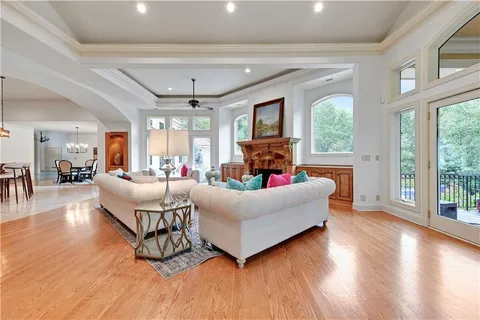 $2,850,000 | 16811 Grace Drive, Loch Lloyd, MO 64012