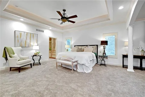 $2,850,000 | 16811 Grace Drive, Loch Lloyd, MO 64012