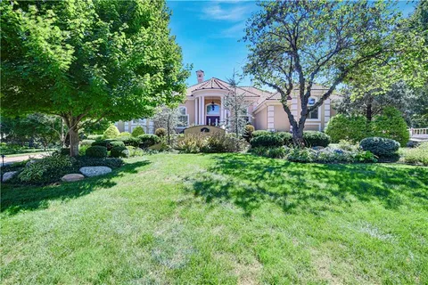$2,850,000 | 16811 Grace Drive, Loch Lloyd, MO 64012
