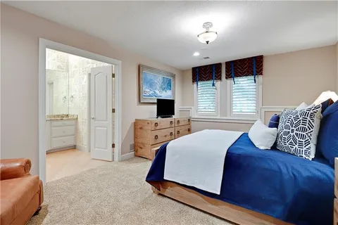 $2,850,000 | 16811 Grace Drive, Loch Lloyd, MO 64012