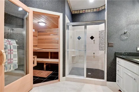 $2,850,000 | 16811 Grace Drive, Loch Lloyd, MO 64012