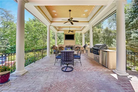 $2,850,000 | 16811 Grace Drive, Loch Lloyd, MO 64012