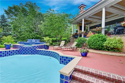 $2,850,000 | 16811 Grace Drive, Loch Lloyd, MO 64012