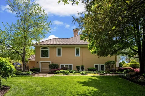 $2,850,000 | 16811 Grace Drive, Loch Lloyd, MO 64012