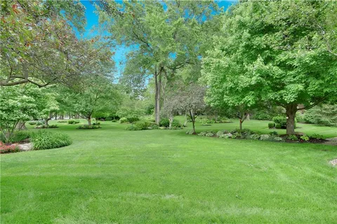 $2,850,000 | 16811 Grace Drive, Loch Lloyd, MO 64012
