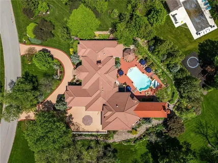 $2,850,000 | 16811 Grace Drive, Loch Lloyd, MO 64012