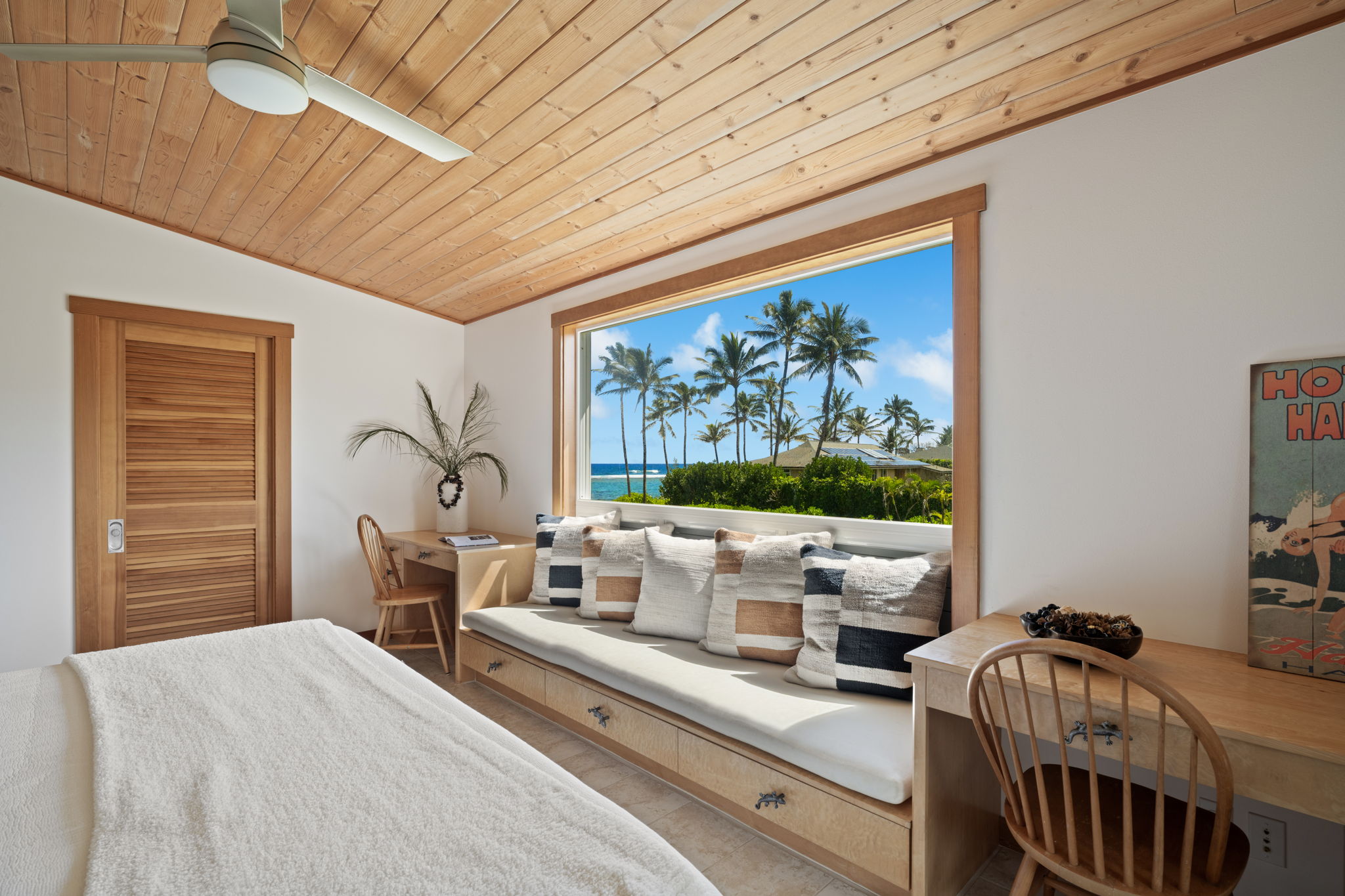 7312 Alealea Road Hanalei, HI 96714 - Photo 14 of 30 a bedroom with furniture and a window
