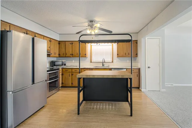 $310,000 | 3925 South Bedford Avenue, Independence, MO 64055