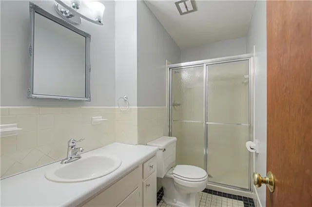 $310,000 | 3925 South Bedford Avenue, Independence, MO 64055