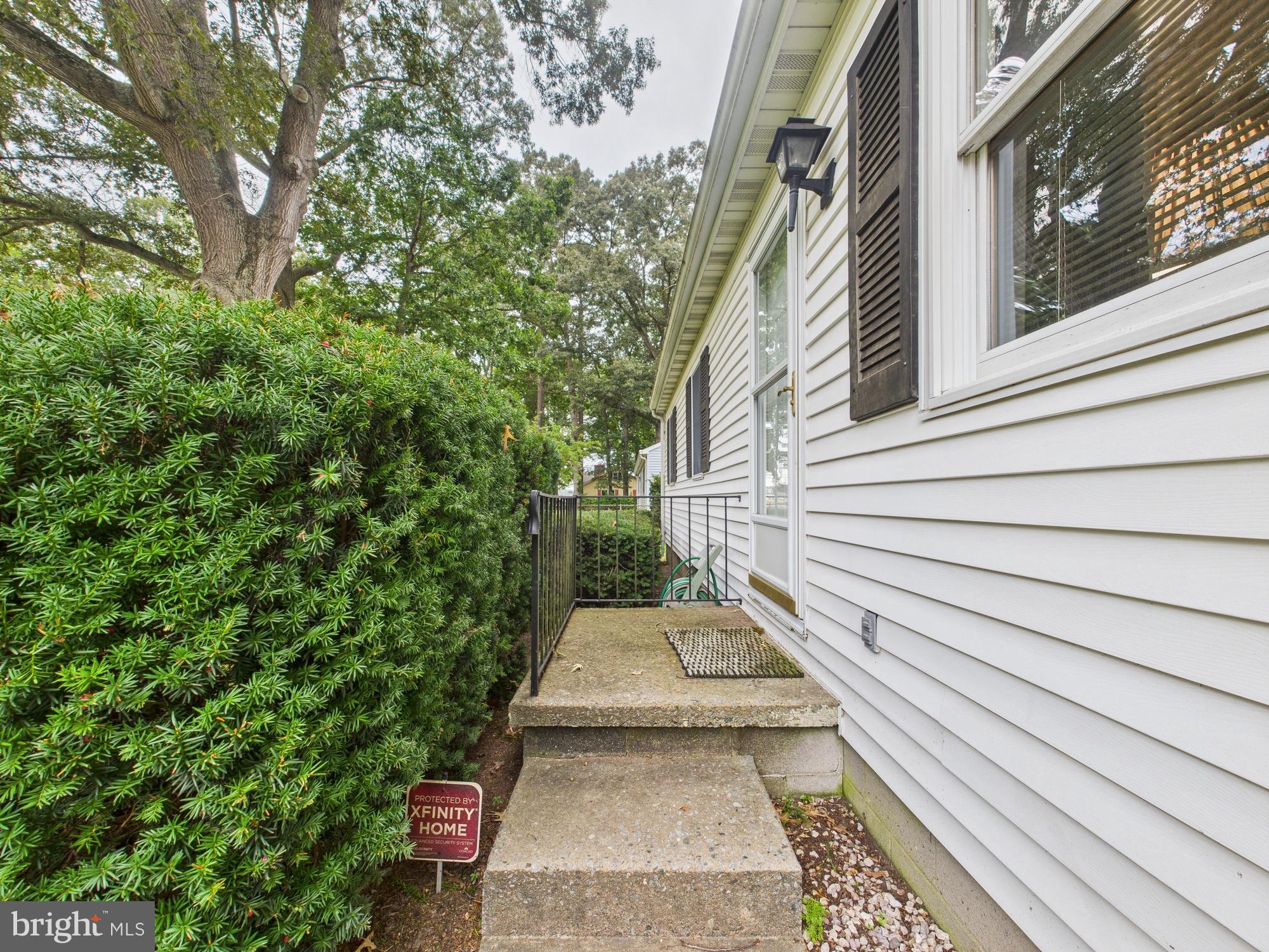 22421 Cedar Lane Georgetown, DE 19947 - Photo 9 of 56 Walkway to Front door