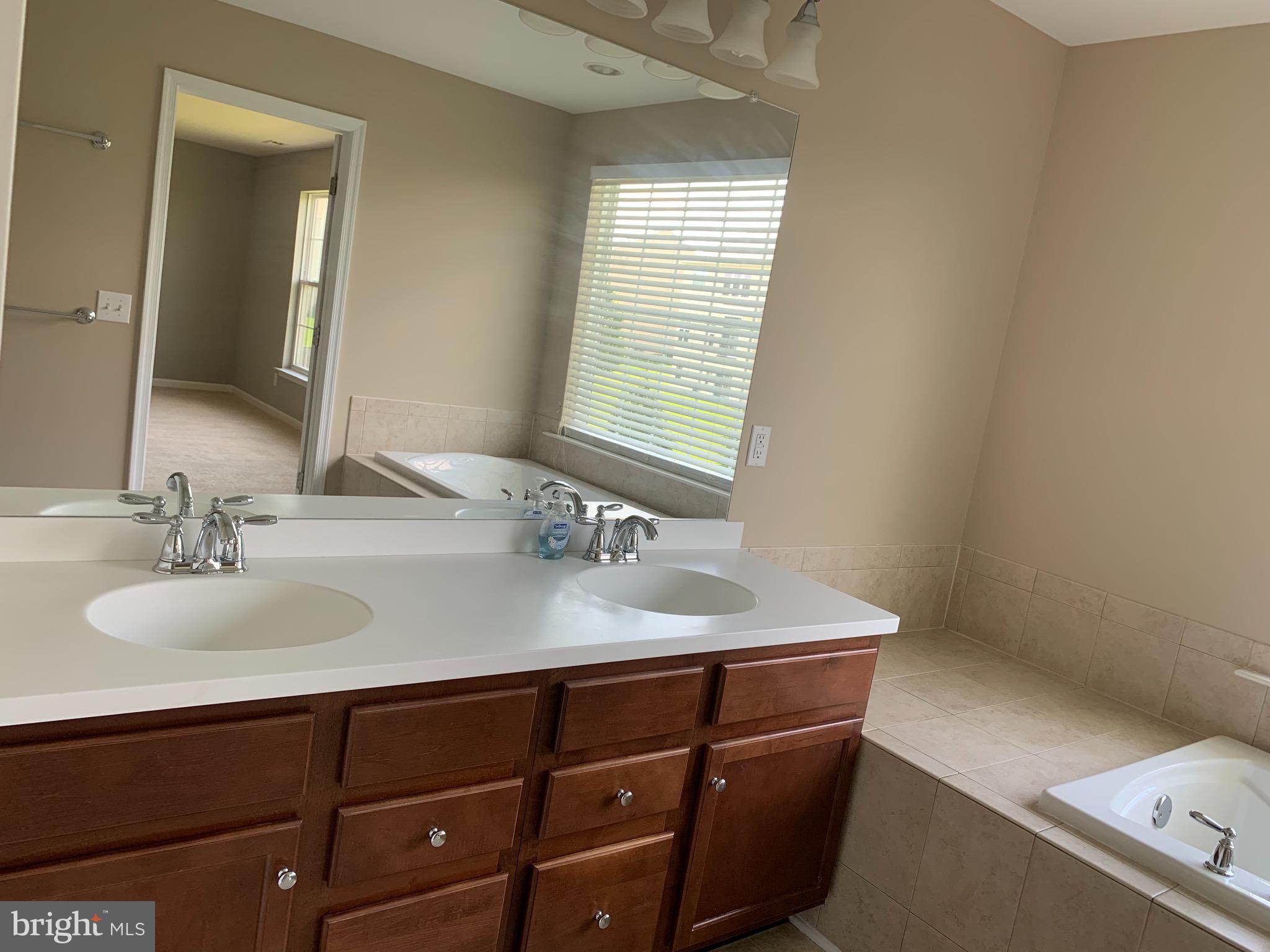 8652 Cascade Road Breinigsville, PA 18031 - Photo 27 of 36 Gallery Image 27