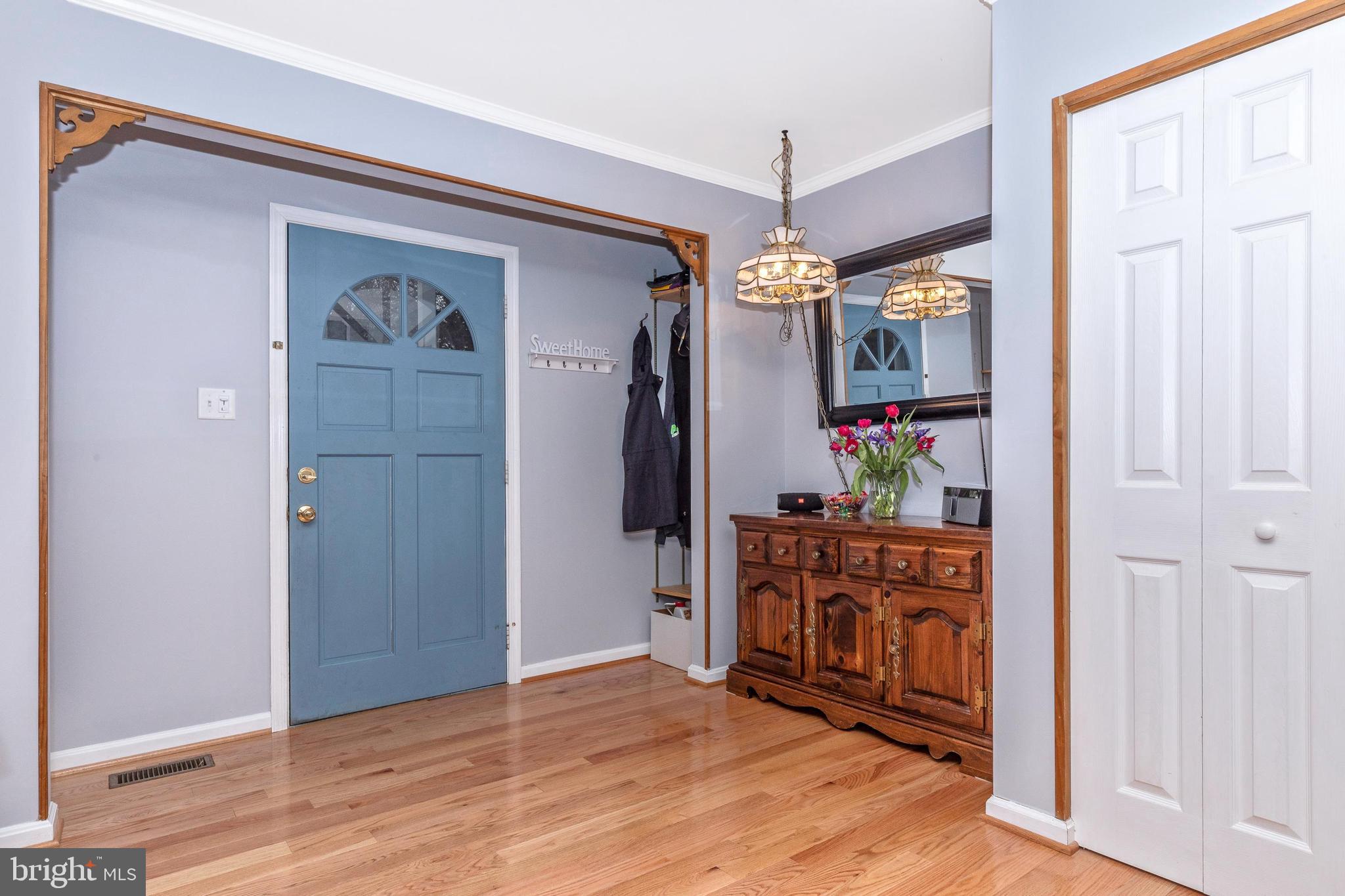 25752 Woodfield Road Damascus, MD 20872 - Photo 2 of 43 Front entry way