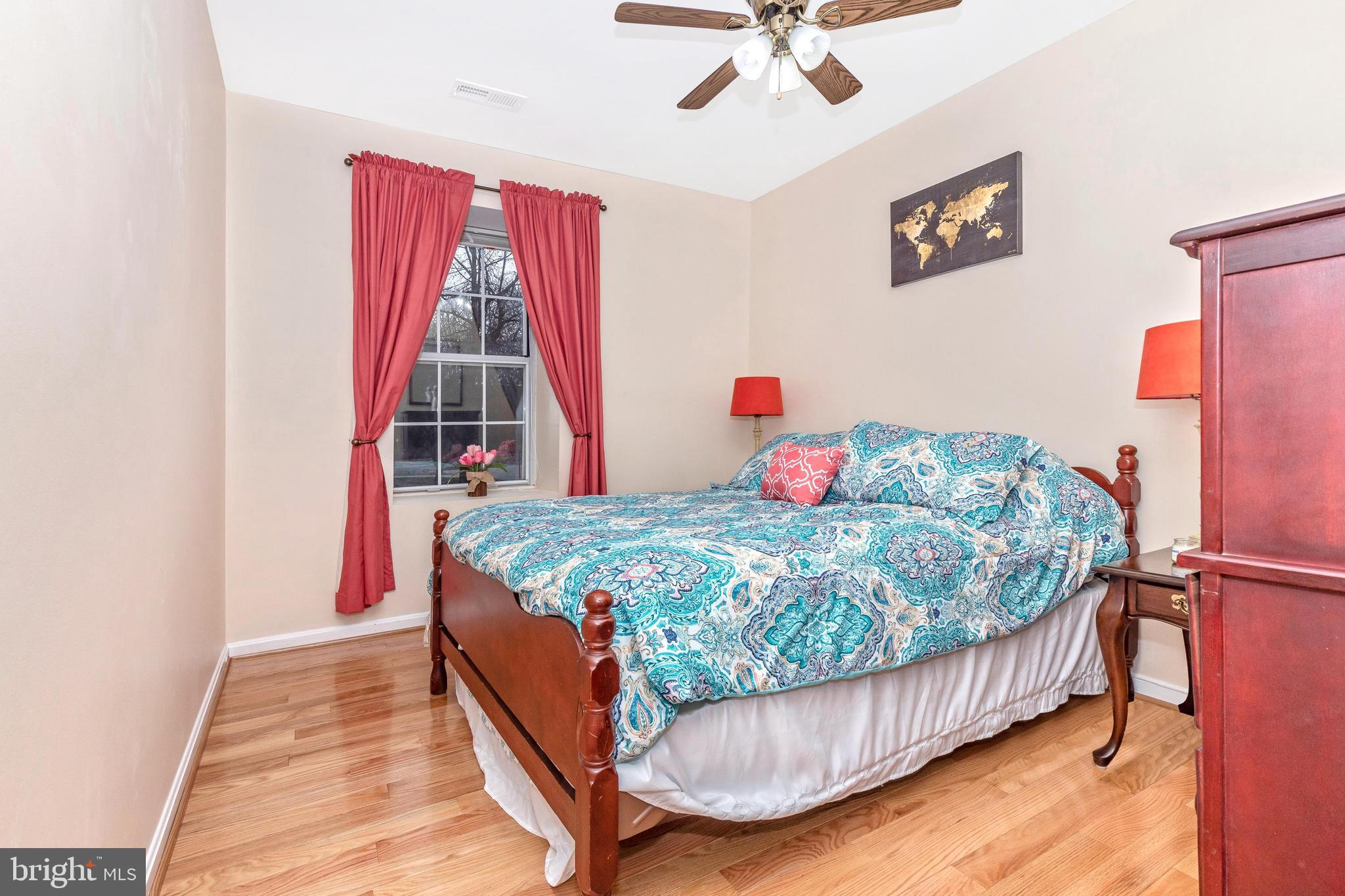 25752 Woodfield Road Damascus, MD 20872 - Photo 22 of 43 bedroom 2