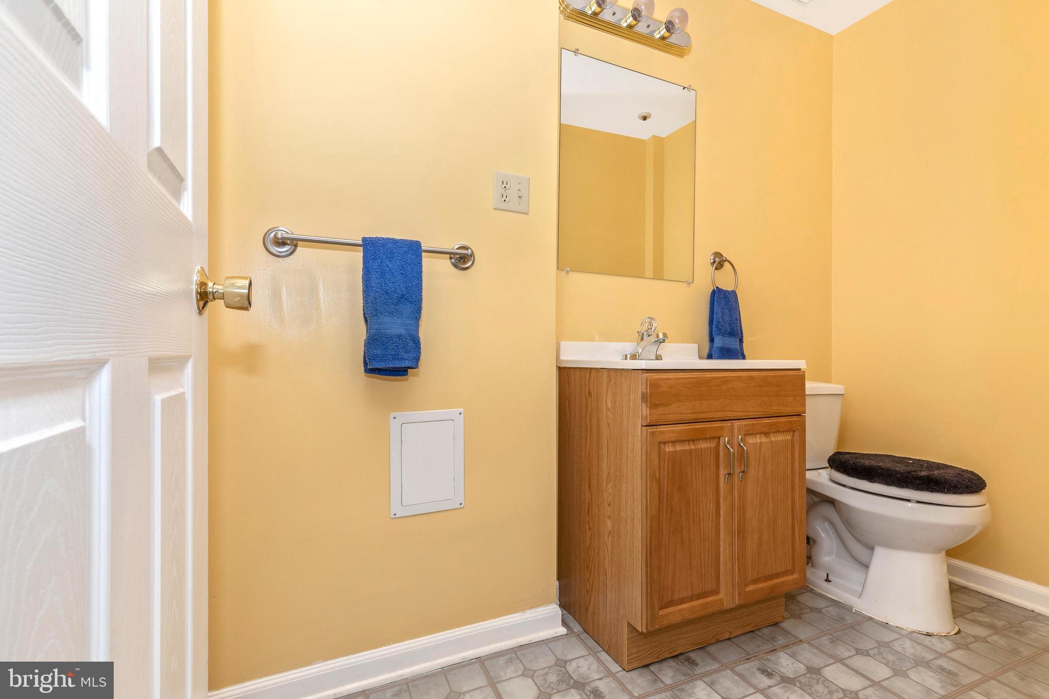 25752 Woodfield Road Damascus, MD 20872 - Photo 31 of 43 lower level half bath