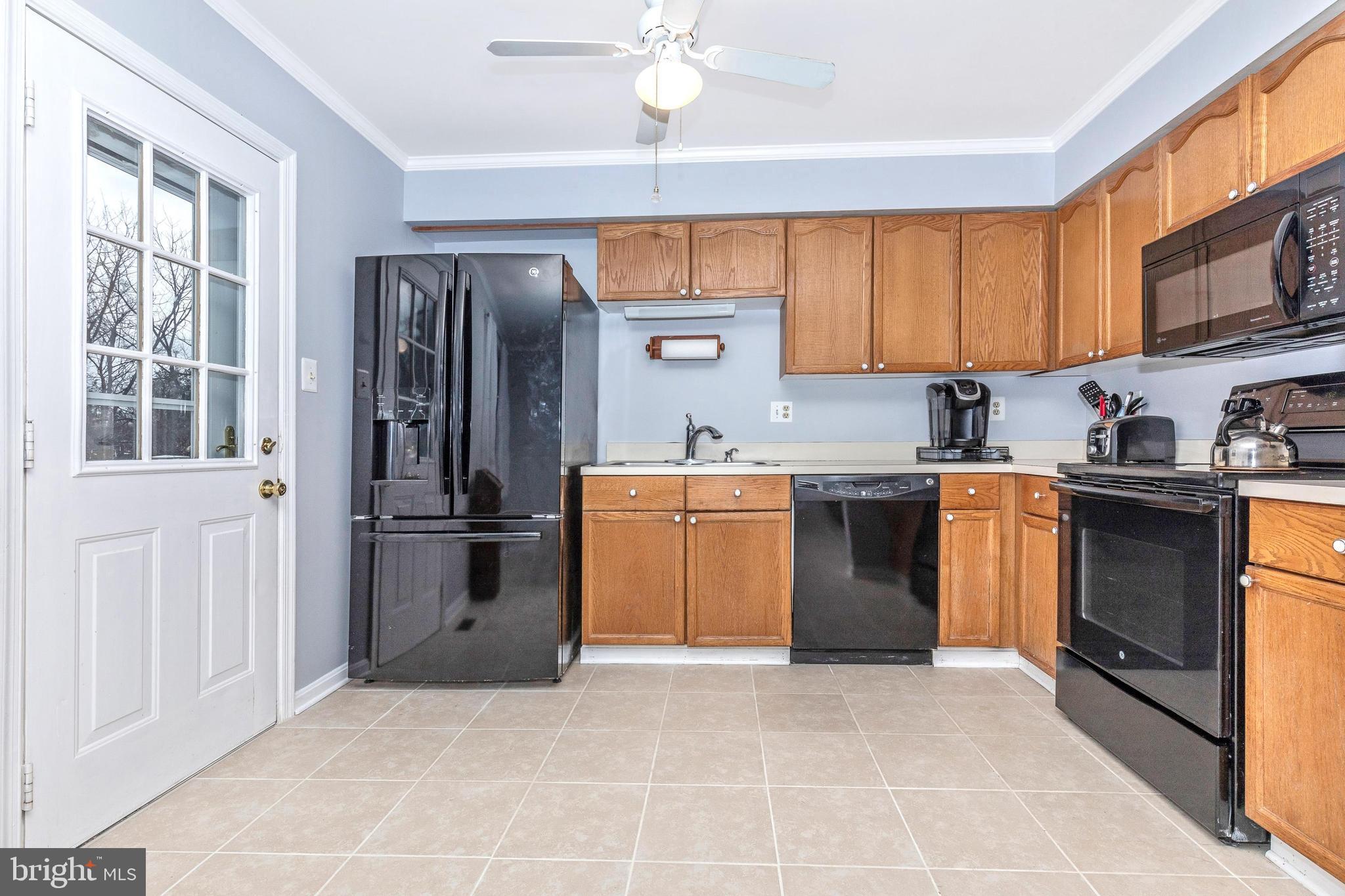 25752 Woodfield Road Damascus, MD 20872 - Photo 9 of 43 kitchen with updated appliances