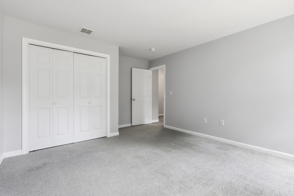 139 Autumn Road Dracut, MA 01826 - Photo 32 of 38